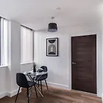 Stay Zeni, Alexandra Rise Manchester Bright 1 Bed