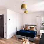 Stay Zeni, Alexandra Rise Manchester Studio Flat
