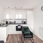 Stayzeni, Alexandra Rise Manchester 1 Bed Flat