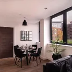 Stayzeni, Alexandra Rise Manchester Sleek 1 Bed