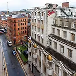 Spacious 2 Bed Apartment In Central Manchester