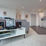 Spacious 2 Bed Apartment In Central Manchester