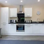 Modern 2 Bedroom Apartment Manchester