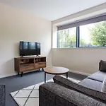 Modern 2 Bedroom Apartment Manchester