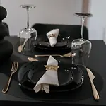 Lovely 2 Bed Apartment In Manchester - Sleeps 4