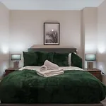 Fantastic 1 Bedroom Manchester Apartment