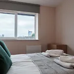 Lovely 1 Bed Apartment In Manchester - Sleeps 2