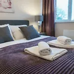 Contemporary 1 Bed Manchester Flat - Sleeps 3