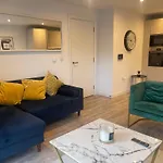 Manchester City Center Apartment