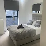 Manchester City Center Apartment
