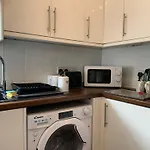 Beautifully Styled 2Br Home With Garden