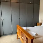 Beautifully Styled 2Br Home With Garden