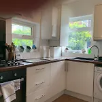 Beautifully Styled 2Br Home With Garden
