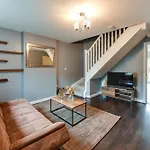 Charming 2-Bed House In Middleton Manchester