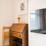 Spacious 4 Bedroom Home - Sleeps 8