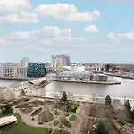Stylish Mediacity 2Bed, Sleeps 6, Amazing Views