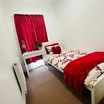 R & N Holiday Home