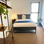 2 Bed Apartment Manchester Sportcity Opposite Etihad Stadium & Coop Live