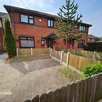 Brigstock Holidays House