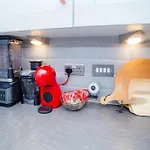 The Edge - Enjoy A Luxury Stay