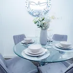 The Edge - Enjoy A Luxury Stay