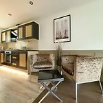 Scandinavian Haus For 8