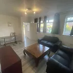 Cheerful 3 Bed Entire House, Newly Refurbished