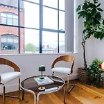 Sleek Loft Oasis In City Centre