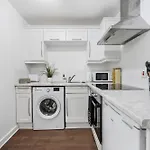 Modern Studio Near City Centre