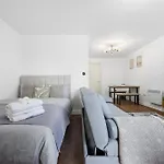Modern Studio Near City Centre