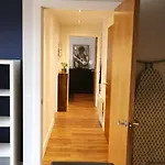 Stunning Flat Mins From Shops City Centre Pass The Keys