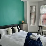 Daisybank Co-Living - Private Room Self-Cater