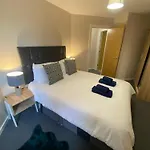 Sandringham 1 King Bed Apt With Sofabed