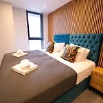 Stunning 3 Bedroom Manchester Apartment