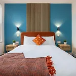 Stunning One Bed Apartment