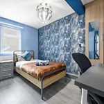 Private Retreat For 3 Near City Centre