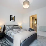 Royal Ebony By Asquare Lettings