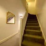 Uniquejoe Properties - 3 Bedroom