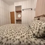 Urban Oasis 2 Bed Apartment