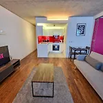 Stunning Canal Side Flat By City Superhost