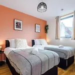 Modern 2Br Near Manchester City Centre - Free Parking Garage