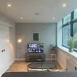 Modern Stylish 1 Bed Apartment