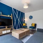 Townhouse In Old Trafford