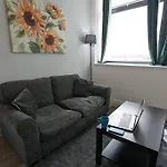 Lovely 1Br Penthouse Near Mcr Stadiums