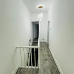 2 Double Bedroom Private, Close To Old Trafford & City Centre