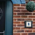 Manchester Business And Leisure Home With Free Parking