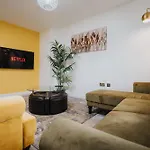 Pool Table - Coop Live Arena, Etihad & City Stay