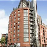 Luxury 2 Bedroom Apartment Manchester City Centre With Free Parking