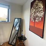 Deluxe 2 Bed En-Suite Flat