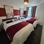 Manchester Blissful Retreat - 3-Bedroom House